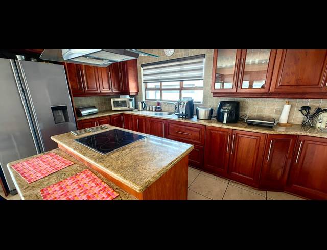 3 BEDROOM TOWNHOUSE FOR SALE IN EMFULENI GOLF ESTATE